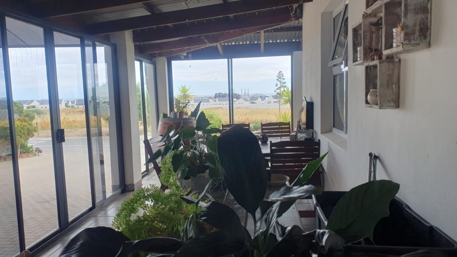 3 Bedroom Property for Sale in Harbour Lights Western Cape